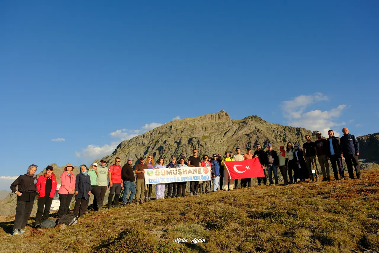 Önce Derebaşı manzarasını izlediler, ardından Kırklar’a tırmandılar 20