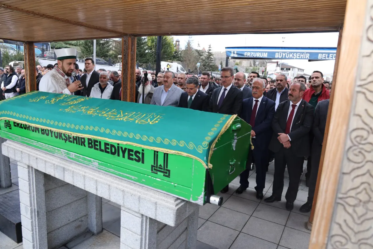 Osman Sarıgün Son Yolculuğuna Uğurlandı 13
