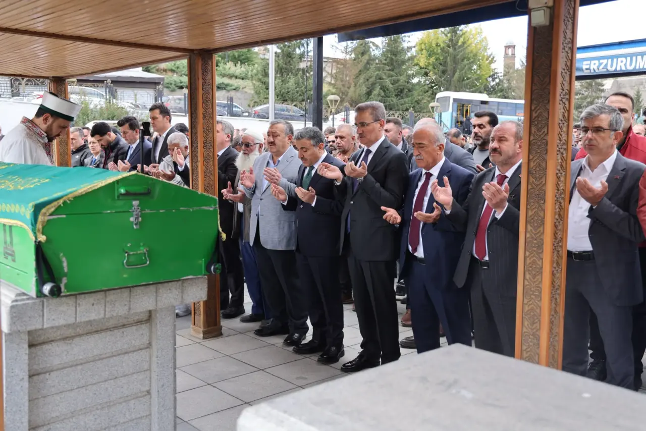 Osman Sarıgün Son Yolculuğuna Uğurlandı 12