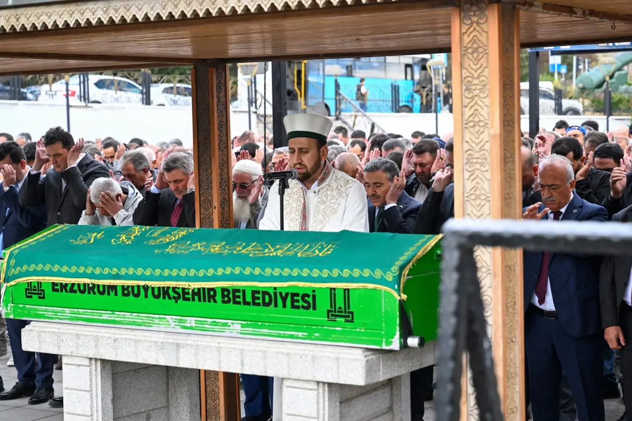 Osman Sarıgün Son Yolculuğuna Uğurlandı 2