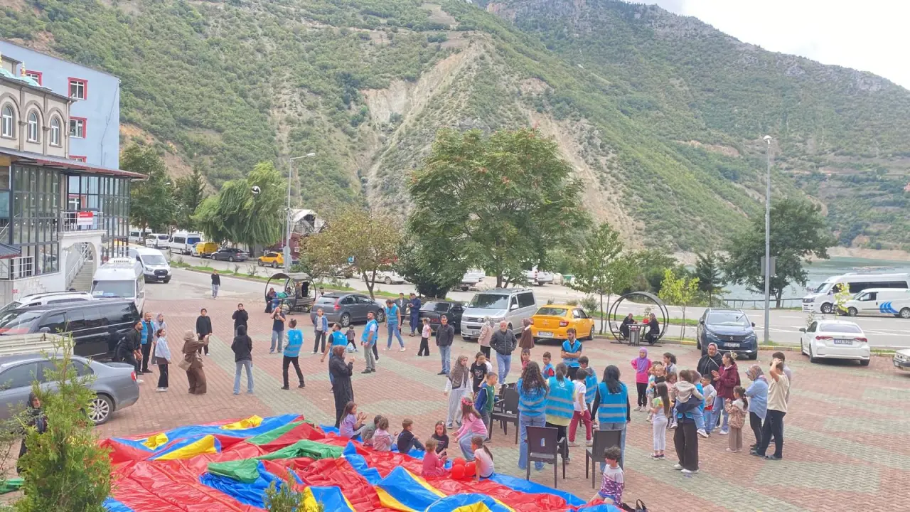 Ülkü Ocakları Özkürtün’de Çocuk Etkinliği Düzenledi 21
