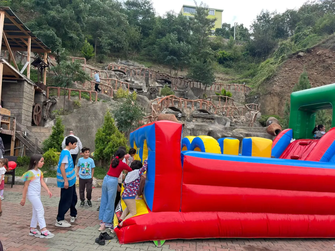 Ülkü Ocakları Özkürtün’de Çocuk Etkinliği Düzenledi 23