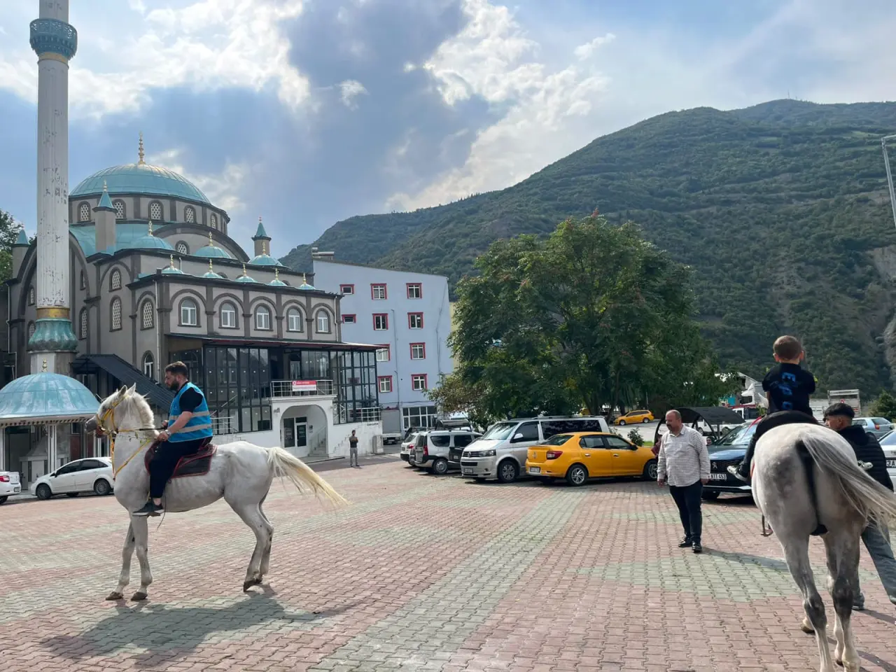 Ülkü Ocakları Özkürtün’de Çocuk Etkinliği Düzenledi 24