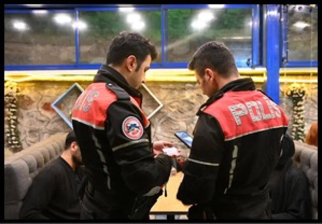 Evden Altın Çalan Hırsız Gümüşhane Emniyetinden Kaçamadı 12