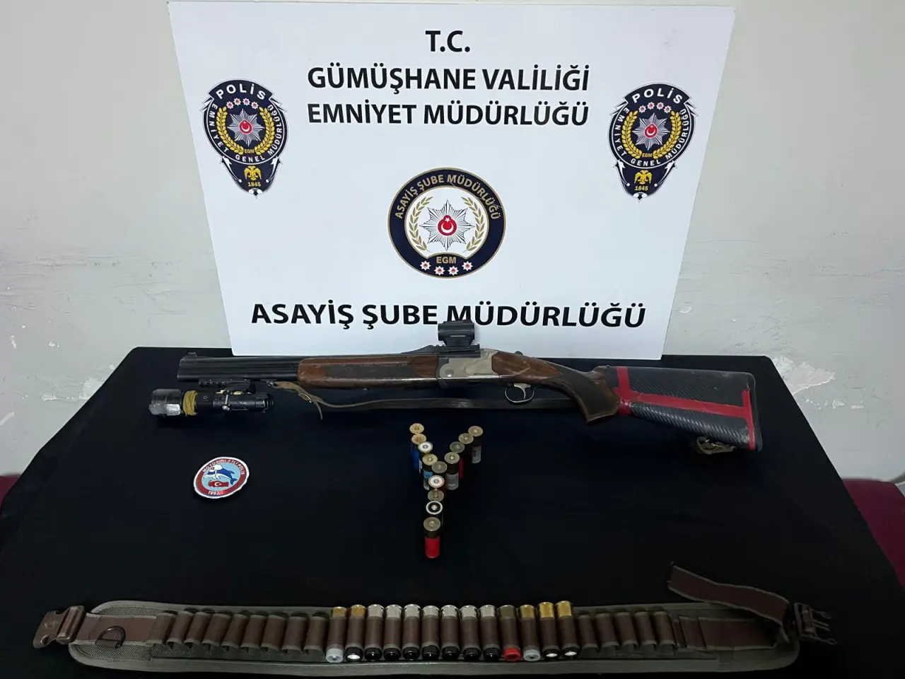Evden Altın Çalan Hırsız Gümüşhane Emniyetinden Kaçamadı 5