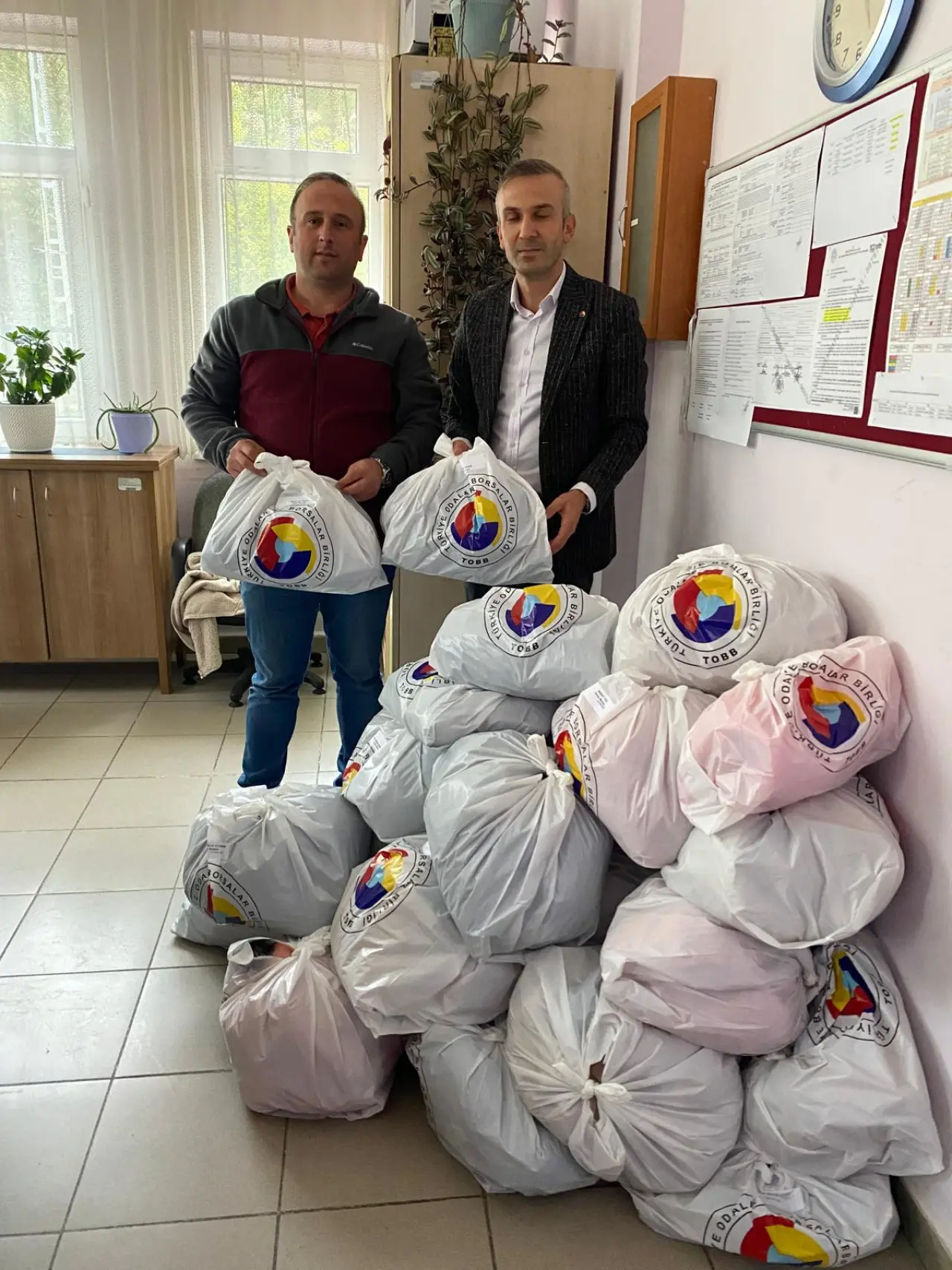 GTSO’dan Eğitime Sıcak Dokunuş: 200 Öğrencinin Yüzü Güldü! 1