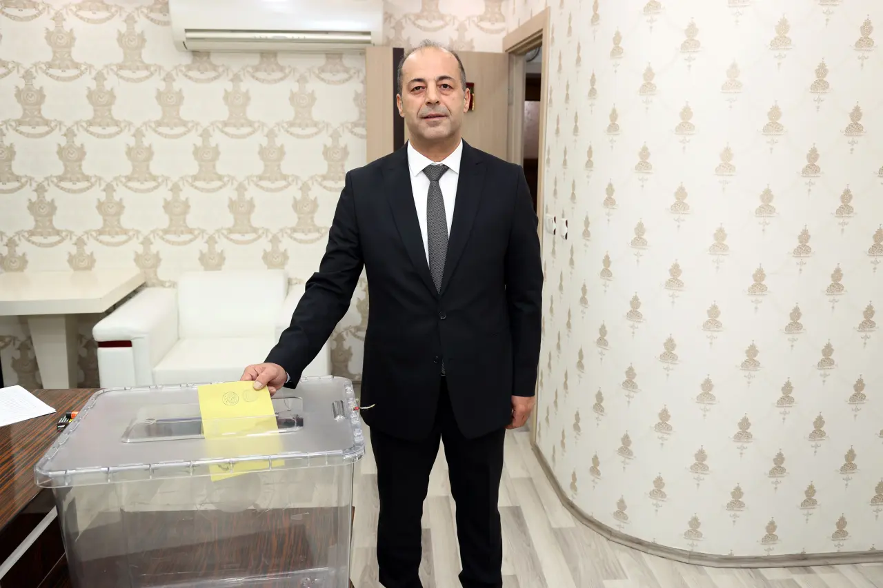 Gümüşhane Barosunda Av. Metin Aslan güven tazeledi 9