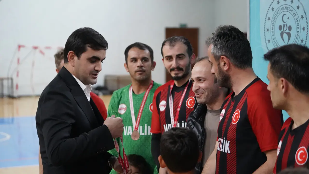 Gümüşhane Kamu Spor Oyunları Futsal Şampiyonu Gümüşhane Valiliği Oldu 16