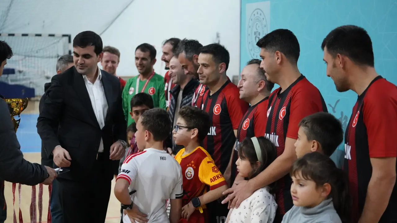 Gümüşhane Kamu Spor Oyunları Futsal Şampiyonu Gümüşhane Valiliği Oldu 10
