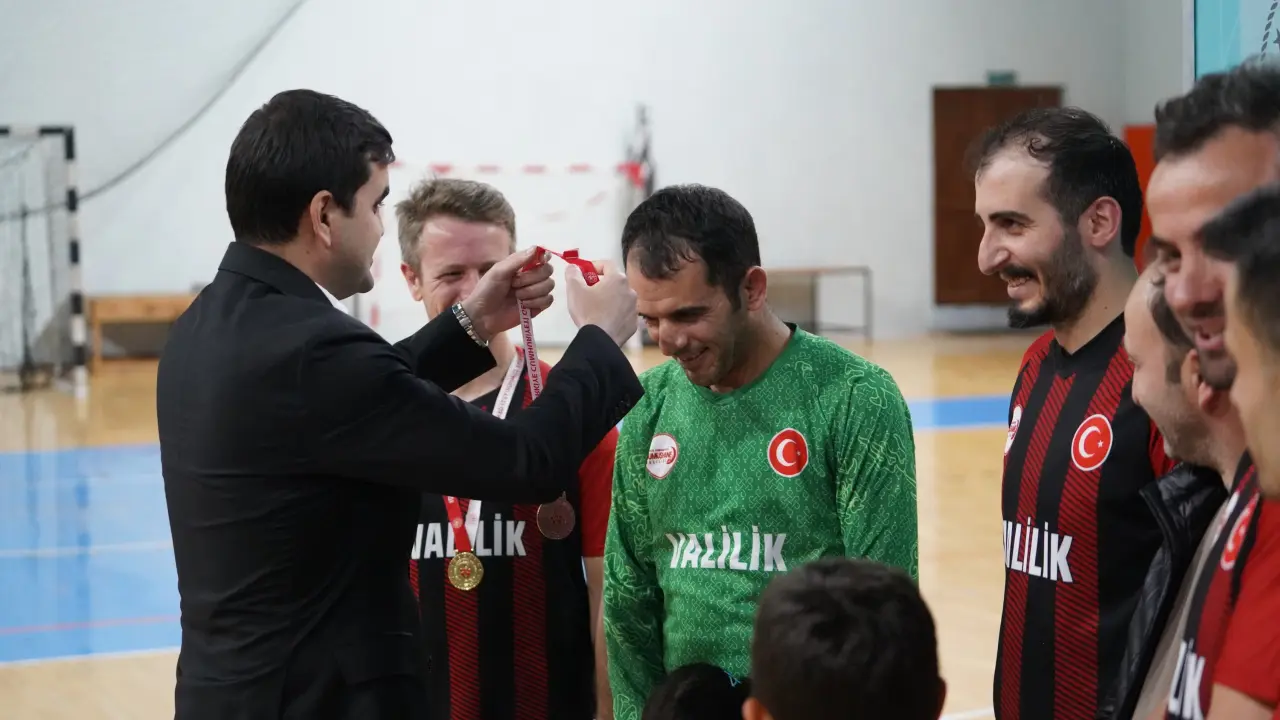 Gümüşhane Kamu Spor Oyunları Futsal Şampiyonu Gümüşhane Valiliği Oldu 14