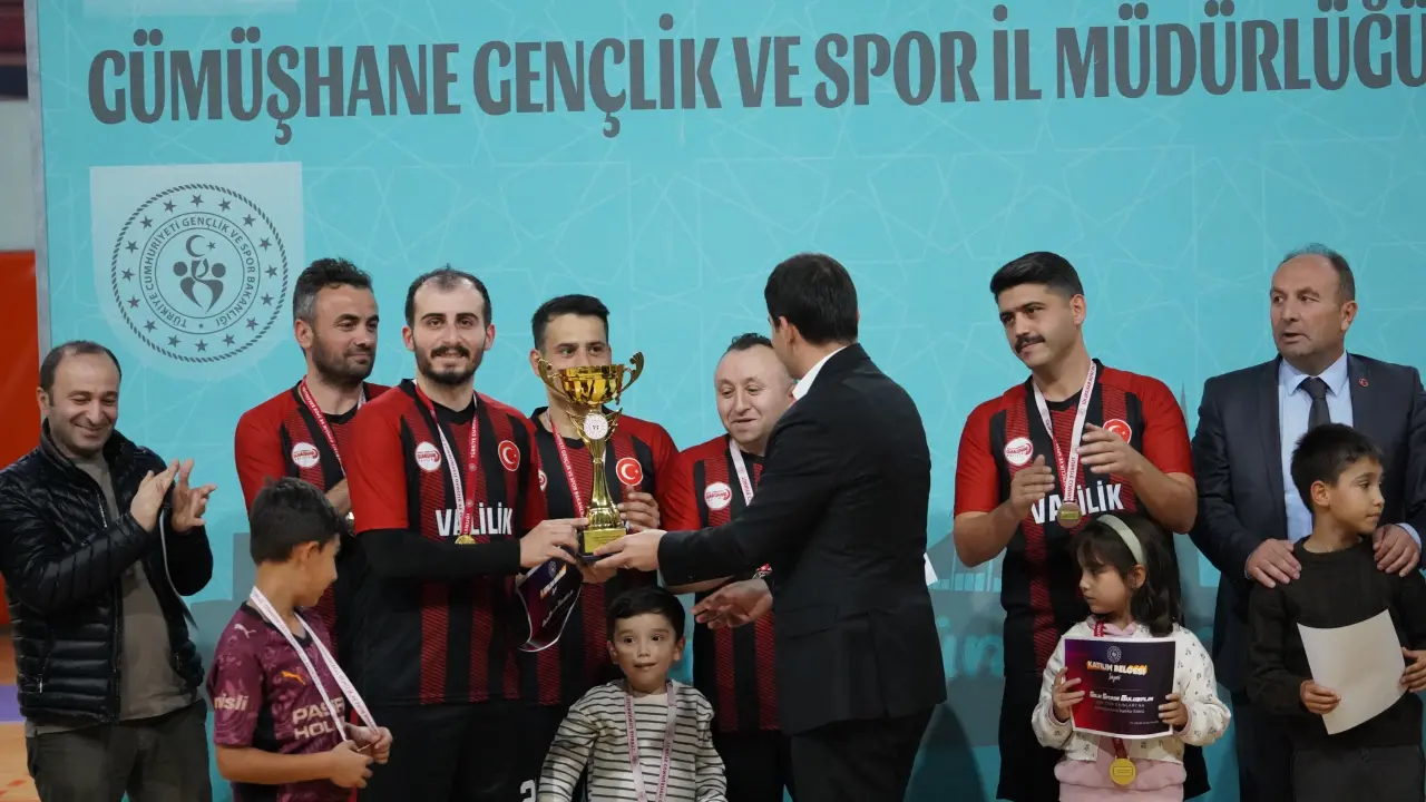 Gümüşhane Kamu Spor Oyunları Futsal Şampiyonu Gümüşhane Valiliği Oldu 12
