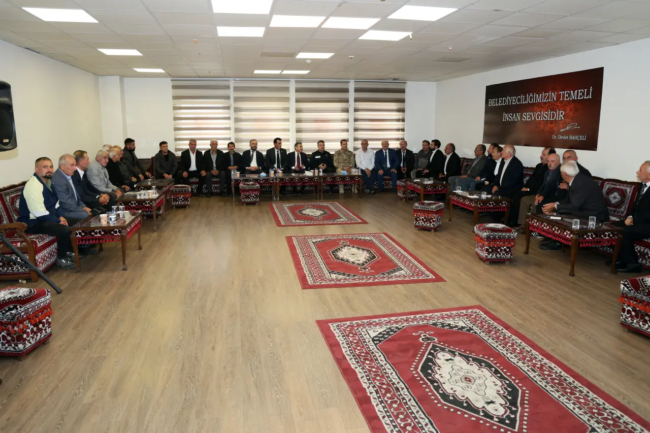 Gümüşhane’de 19 Ekim Muhtarlar Günü Tören ve Ziyaretlerle Kutlandı 8