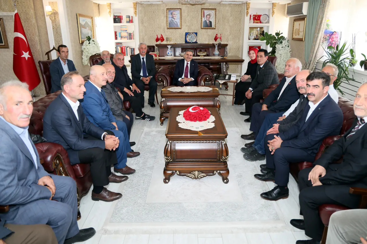 Gümüşhane’de 19 Ekim Muhtarlar Günü Tören ve Ziyaretlerle Kutlandı 1
