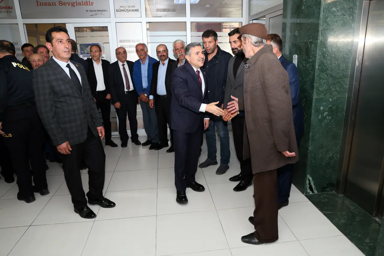 Gümüşhane’de 19 Ekim Muhtarlar Günü Tören ve Ziyaretlerle Kutlandı 5