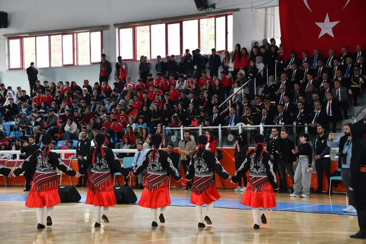 Gümüşhane’de Cumhuriyet’in 103. Yıl Dönümü Tören ve Etkinliklerle Kutlandı 13