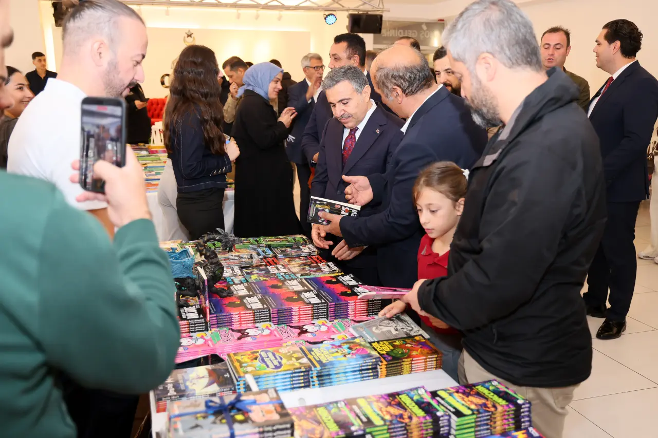 Gümüşhane'de Kültür Şöleni Başladı: Onlarca Yayınevi ve Yazar Bu Fuarda Buluşuyor! 3
