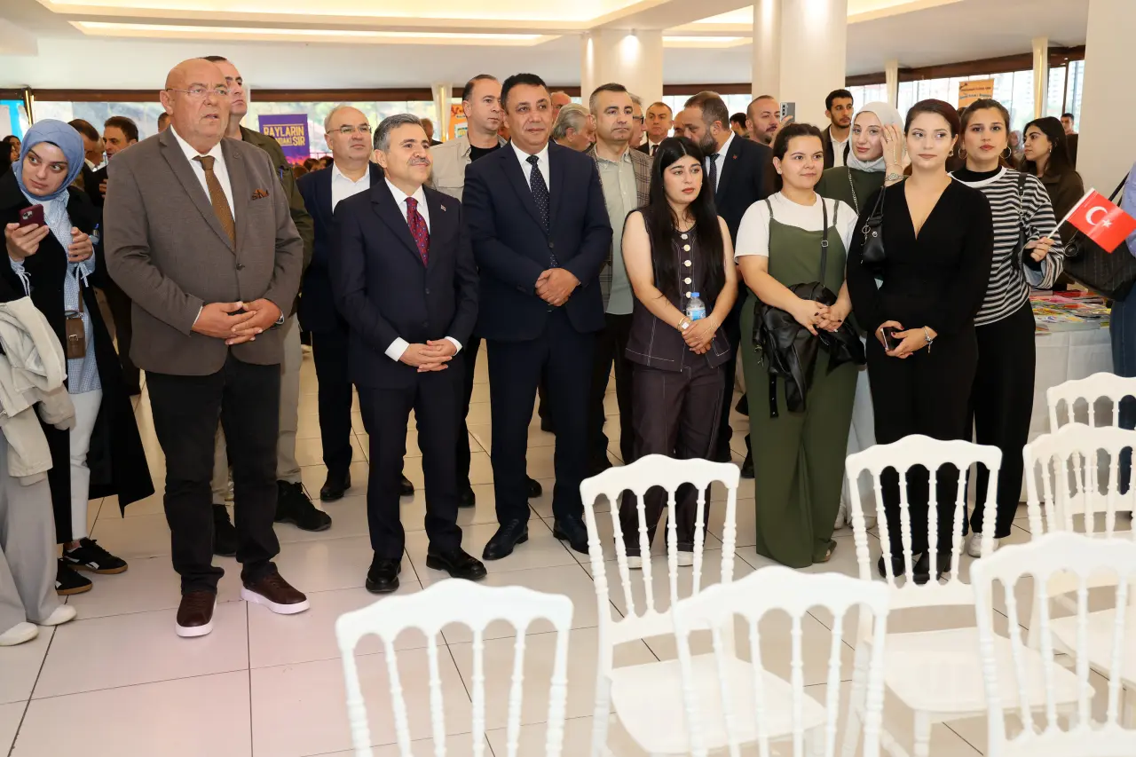 Gümüşhane'de Kültür Şöleni Başladı: Onlarca Yayınevi ve Yazar Bu Fuarda Buluşuyor! 13