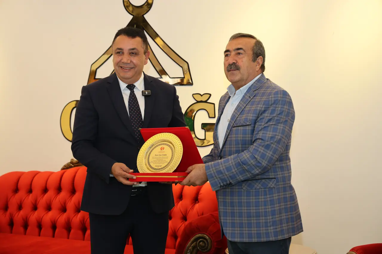 Gümüşhane'de Kültür Şöleni Başladı: Onlarca Yayınevi ve Yazar Bu Fuarda Buluşuyor! 17
