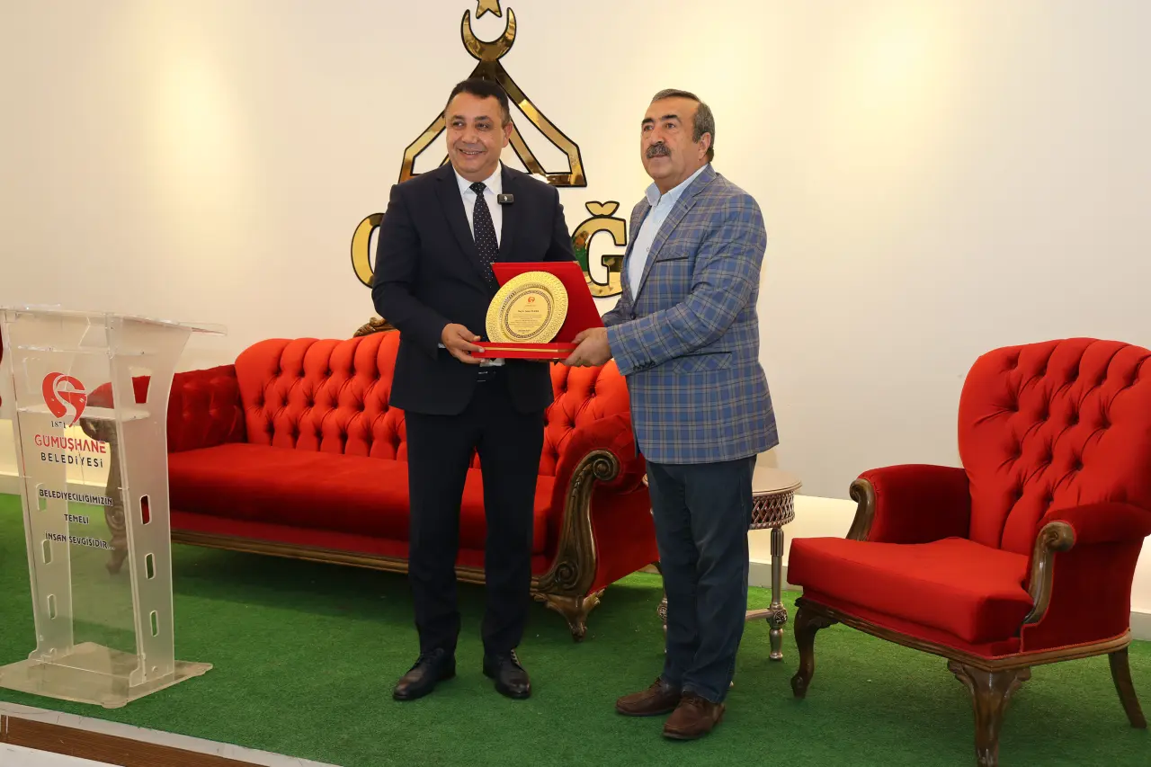 Gümüşhane'de Kültür Şöleni Başladı: Onlarca Yayınevi ve Yazar Bu Fuarda Buluşuyor! 16