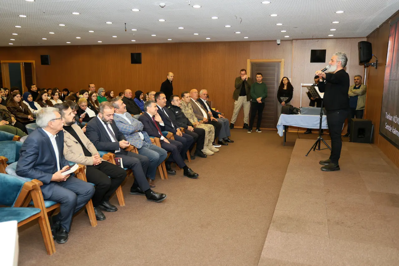 Gümüşhane'de Kültür Şöleni Başladı: Onlarca Yayınevi ve Yazar Bu Fuarda Buluşuyor! 47