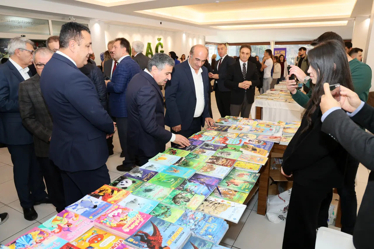 Gümüşhane'de Kültür Şöleni Başladı: Onlarca Yayınevi ve Yazar Bu Fuarda Buluşuyor! 19