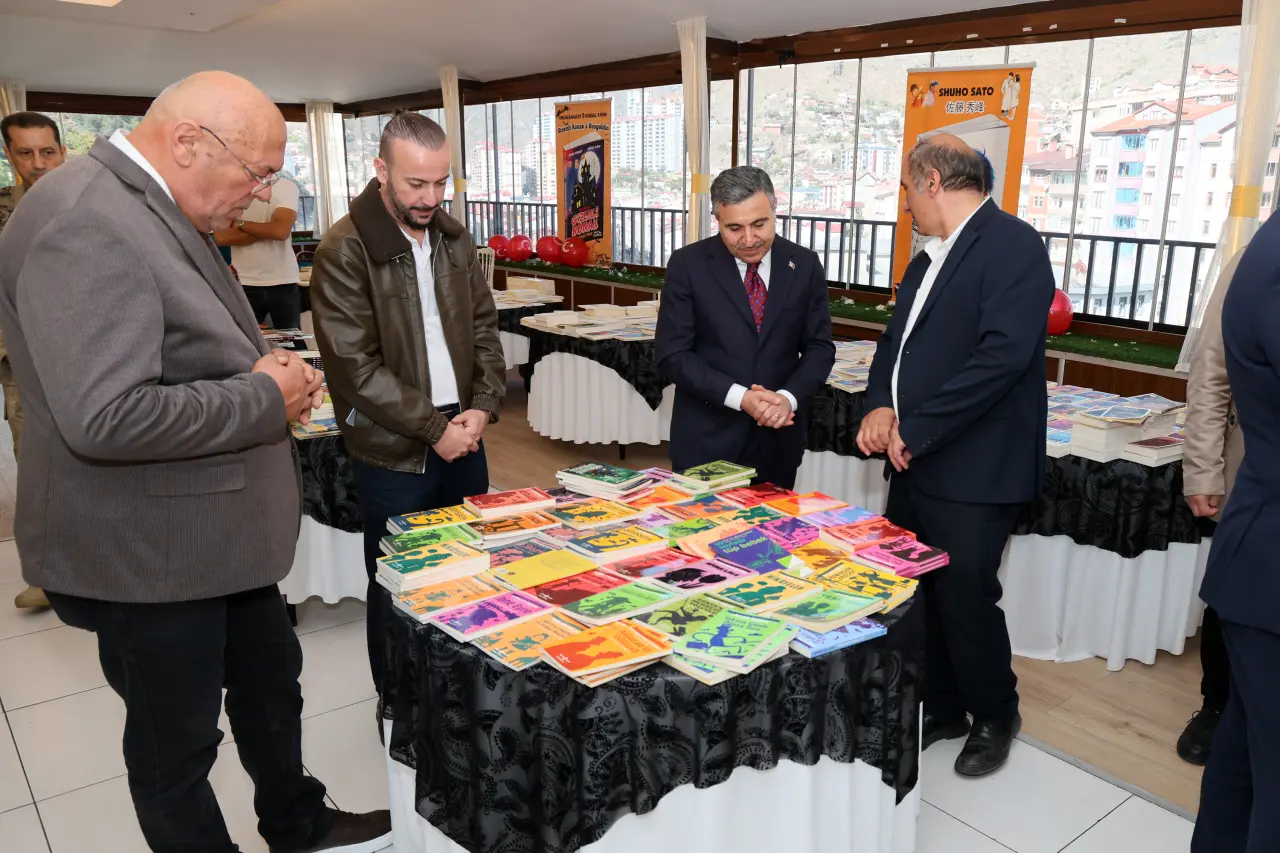 Gümüşhane'de Kültür Şöleni Başladı: Onlarca Yayınevi ve Yazar Bu Fuarda Buluşuyor! 37
