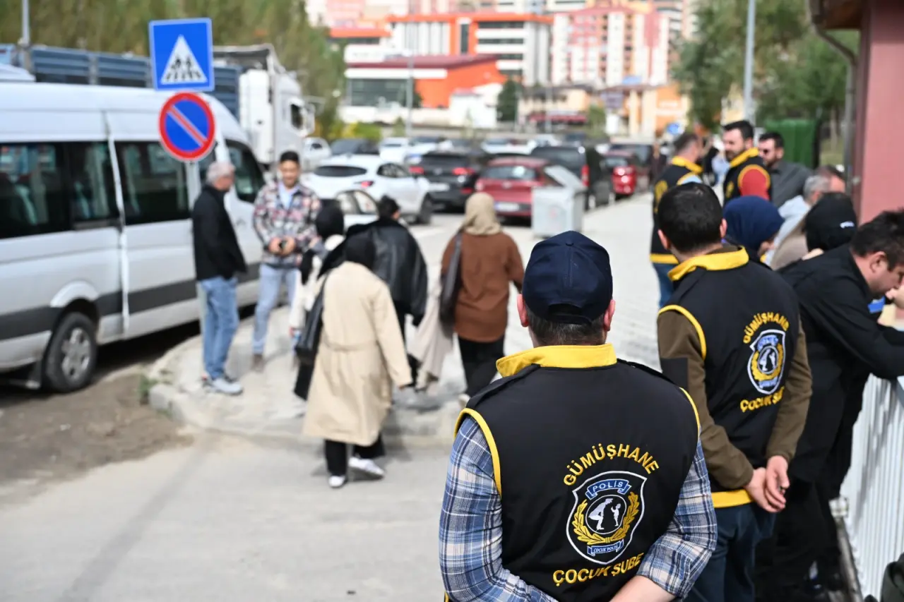 Gümüşhane'de Okullar ve Parklar Havadan ve Karadan Mercek Altına Alındı 4