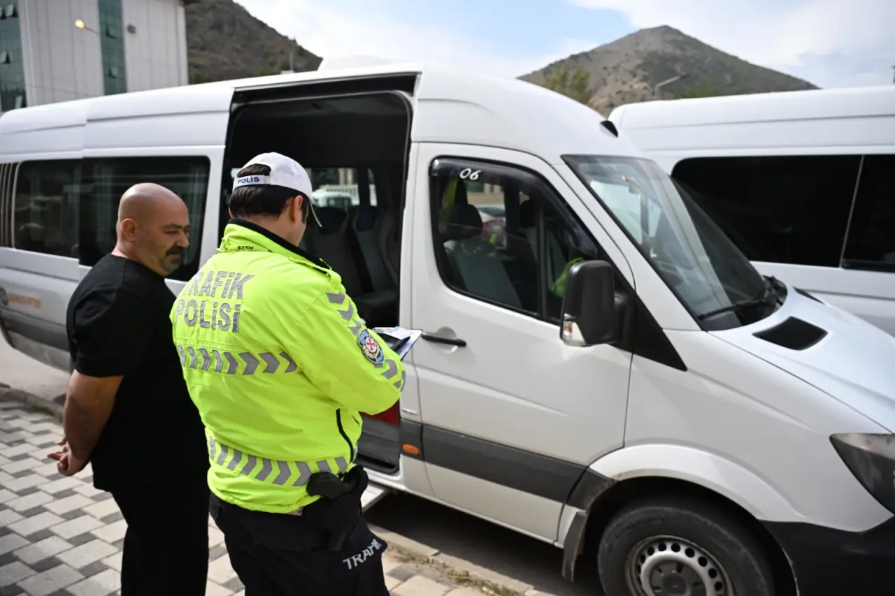Gümüşhane'de Okullar ve Parklar Havadan ve Karadan Mercek Altına Alındı 3