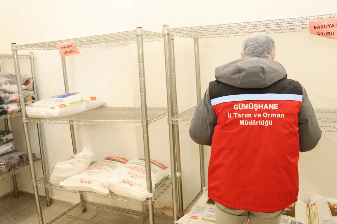 Gümüşhane'deki Öğrenci Yurtlarında Gıda Denetimleri Aralıksız Sürüyor 3
