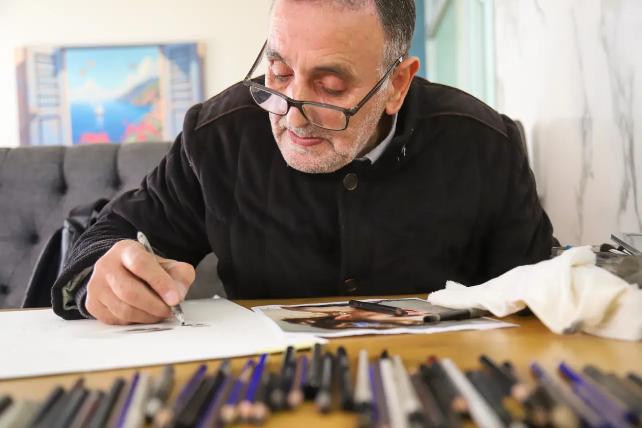 Gümüşhaneli Ressam Fikret Bozkır Portreleriyle İz Bırakıyor 6