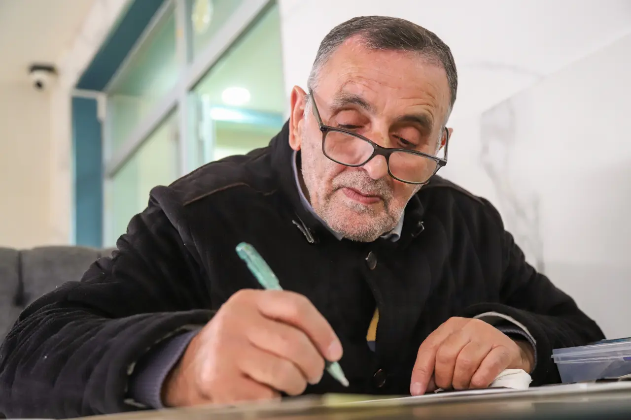 Gümüşhaneli Ressam Fikret Bozkır Portreleriyle İz Bırakıyor 3