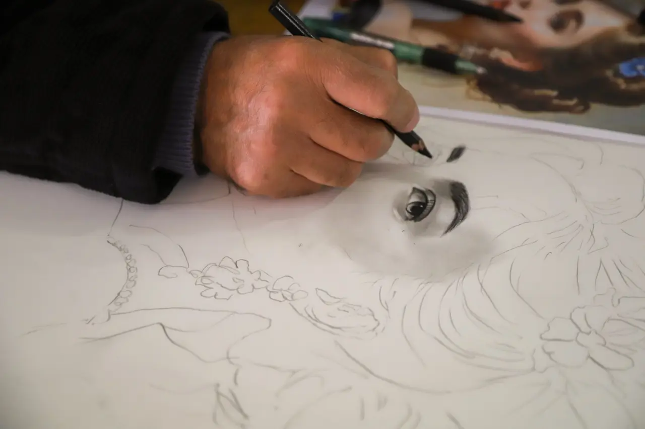 Gümüşhaneli Ressam Fikret Bozkır Portreleriyle İz Bırakıyor 4