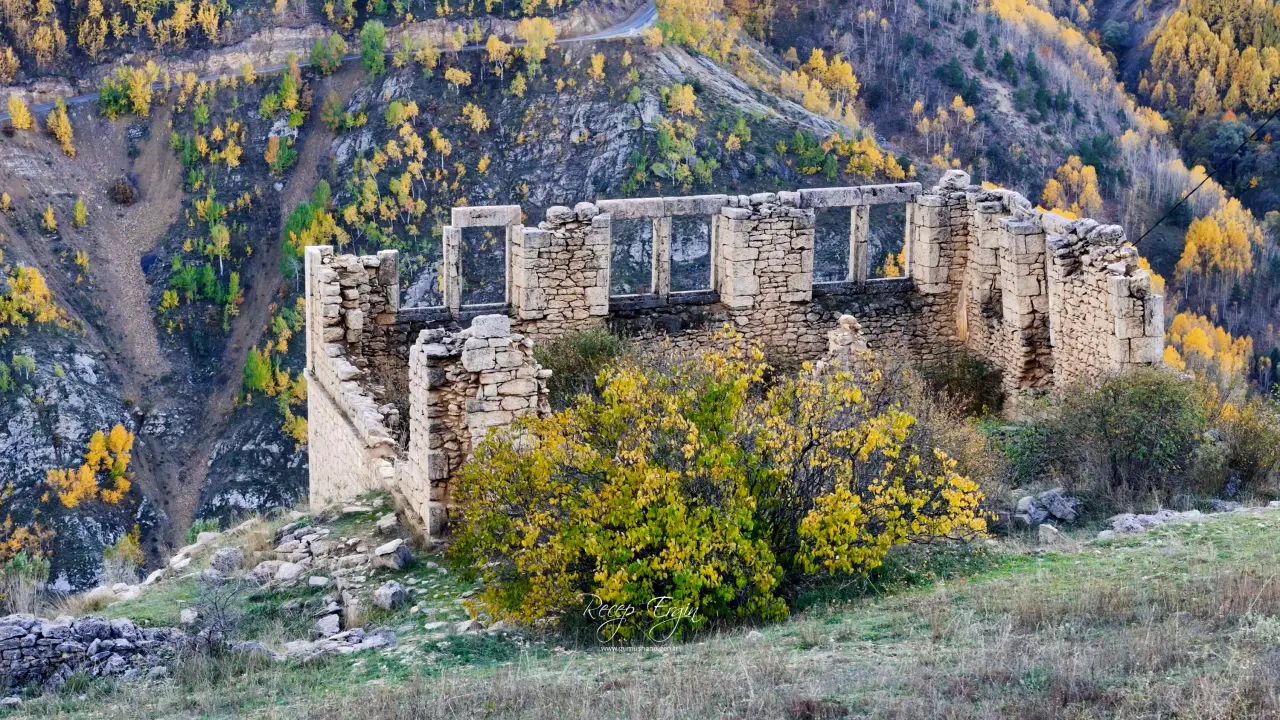 Gümüşhane’nin doğal ve tarihi mirası sonbahar renkleriyle görüntülendi 29