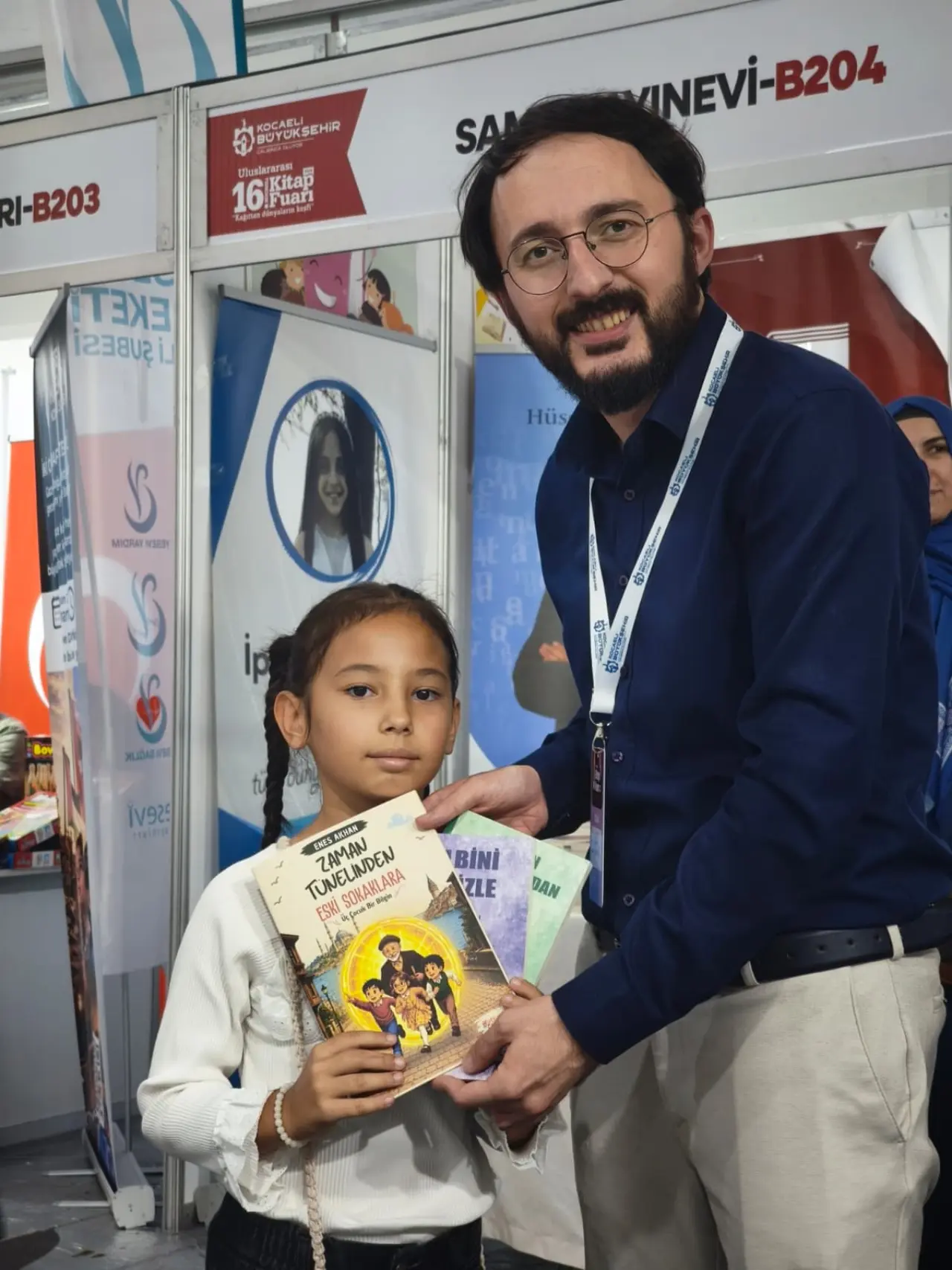 Kocaeli Kitap Fuarı’nda Gümüşhaneli Yazara Yoğun İlgi: Saatler İçinde Hepsi Tükendi! 5