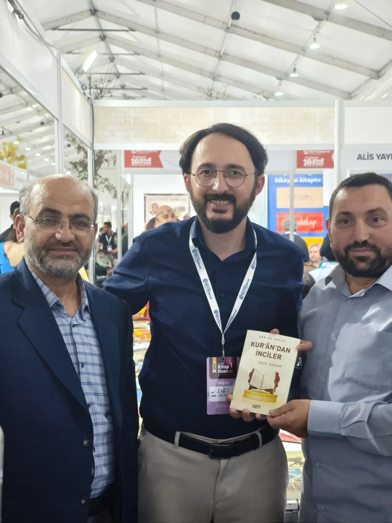 Kocaeli Kitap Fuarı’nda Gümüşhaneli Yazara Yoğun İlgi: Saatler İçinde Hepsi Tükendi! 1