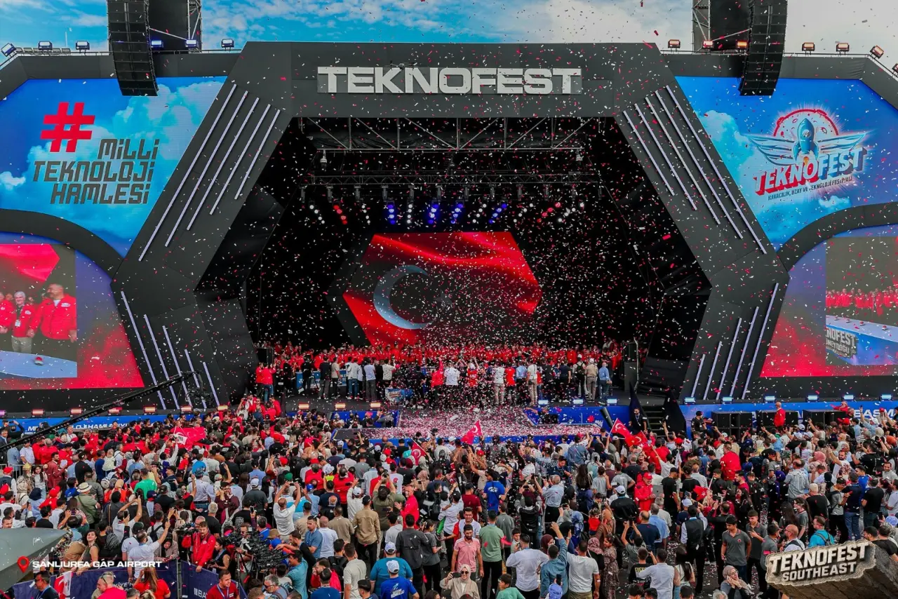 Gümüşhane Üniversitesi TEKNOFEST Güneydoğu'da Yerli Projelerini Sergiledi 4