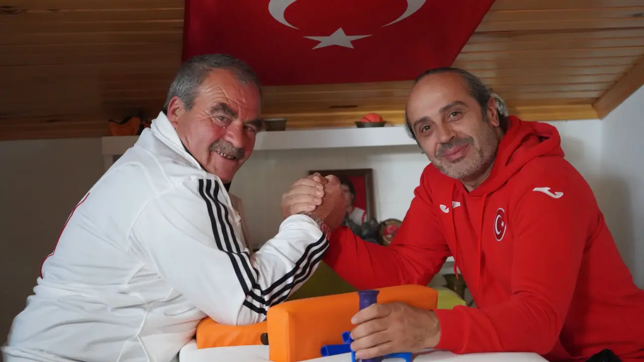 Şampiyon Sporcuya Yıllar Sonra Büyük Sürpriz: Yenice Köyünde Duygusal Anlar 11