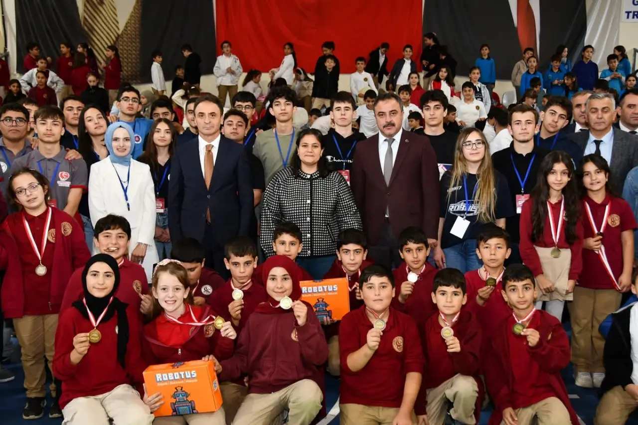 Şiran'da 200 Öğrenci Robotik Kodlama Şenliğinde Buluştu 4