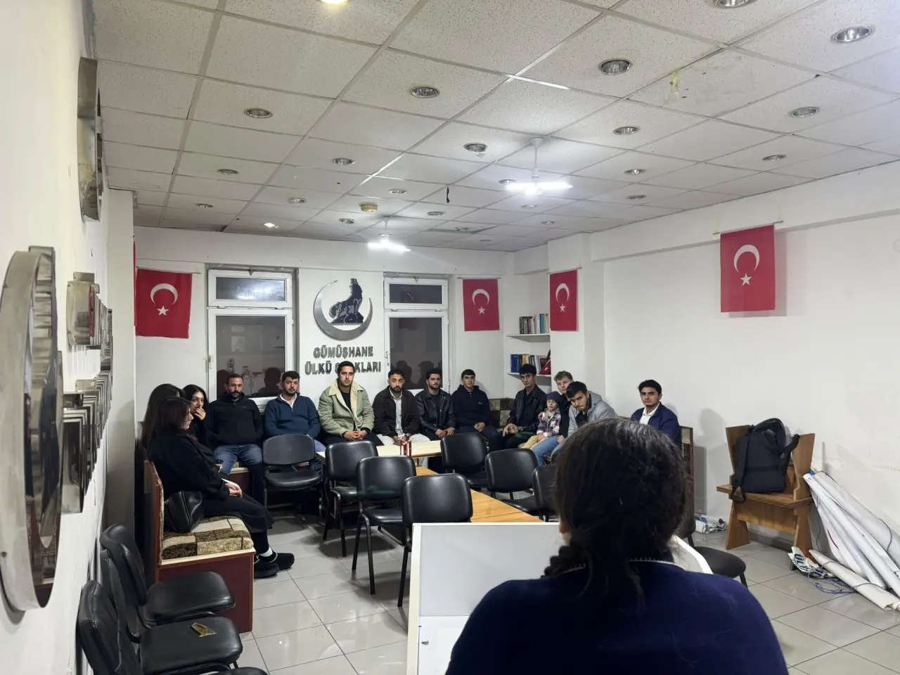 Ülkü Ocakları Gümüşhane İl Başkanlığından Gençlere UZEM Desteği 7