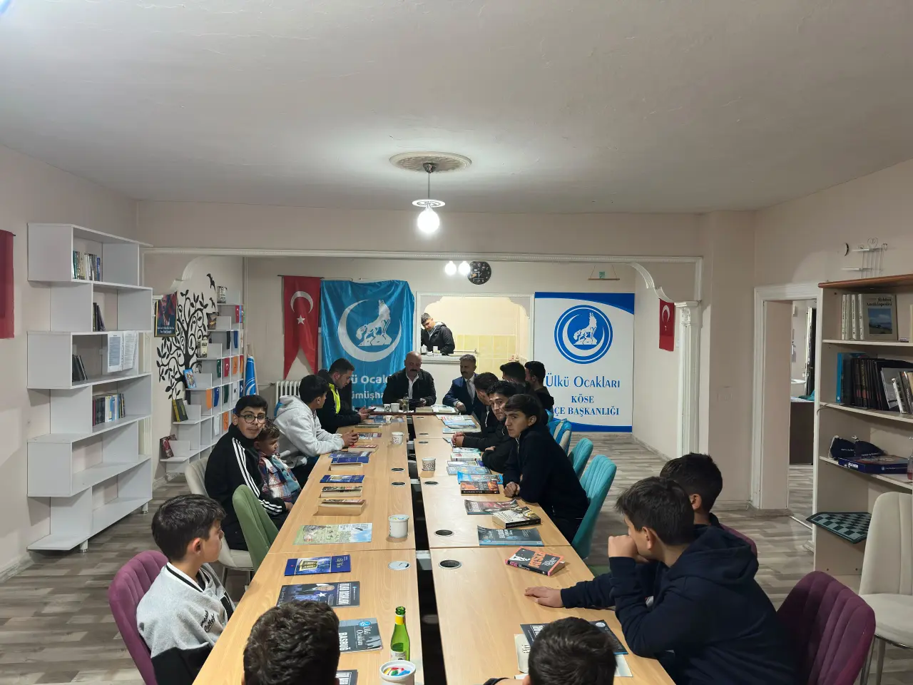 Ülkü Ocakları Gümüşhane İl Başkanlığından Gençlere UZEM Desteği 3