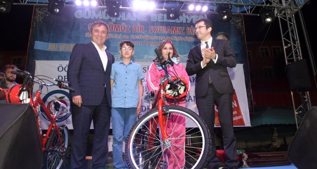 Gümüşhane’de öğrencilere 500 bisiklet dağıtıldı