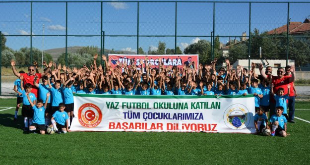 Kelkit Belediyesi futbol yaz okulu açtı