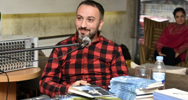 Yazar Serkan Türk, Gümüşhane’de söyleşi ve imza gününe katıldı
