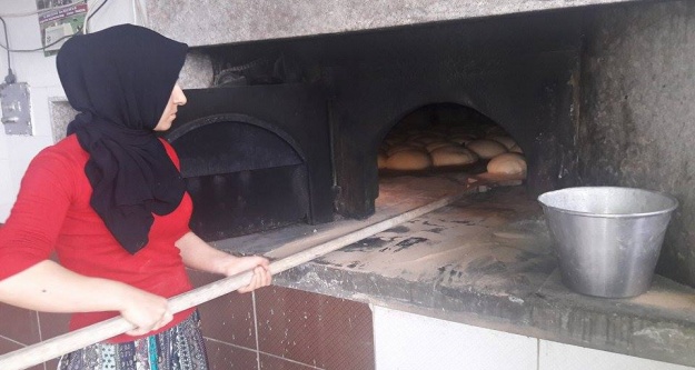 Araköy’ün asırlık geleneği: Harç Ekmeği