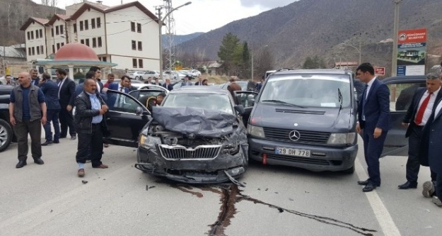 Bakan Fikri Işık’ın konvoyunda trafik kazası: 5 yaralı