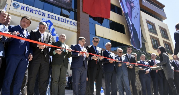 Kürtün Belediye hizmet binası törenle açıldı