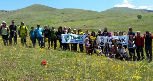 Gümüşhane ve Trabzonlu dağcılardan ortak doğa yürüyüşü