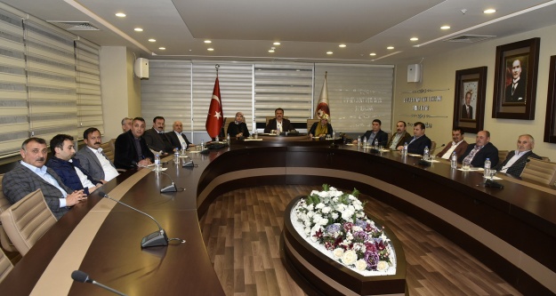 Belediye Meclisinde encümen ve komisyon üyeleri seçimi yapıldı