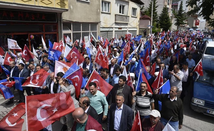 AK Parti Torul’da gövde gösterisi yaptı