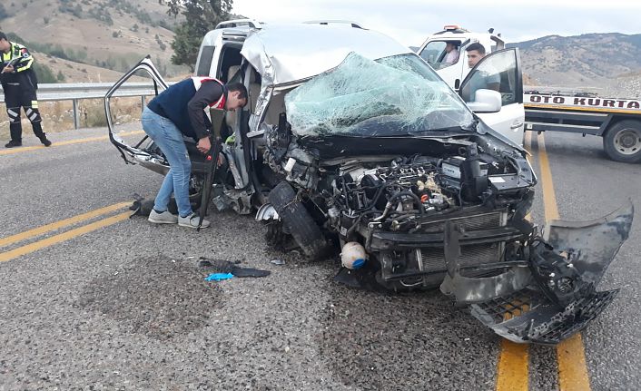 Gümüşhane’de trafik kazası: 4 yaralı, 2 ölü